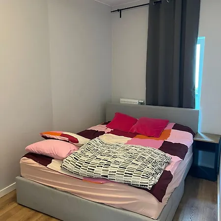 Apartment Z Ogrodkiem I Jacuzzi Gdynia *
