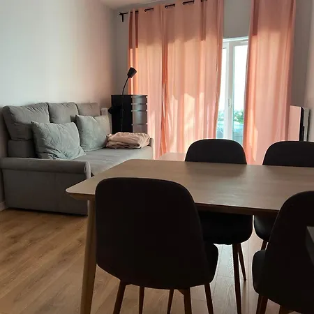 Apartment Z Ogrodkiem I Jacuzzi Gdynia