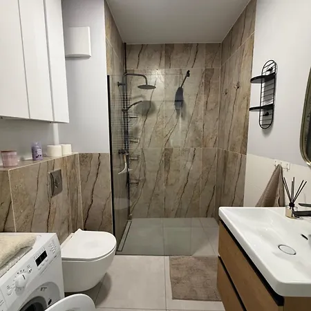 Apartment Z Ogrodkiem I Jacuzzi *